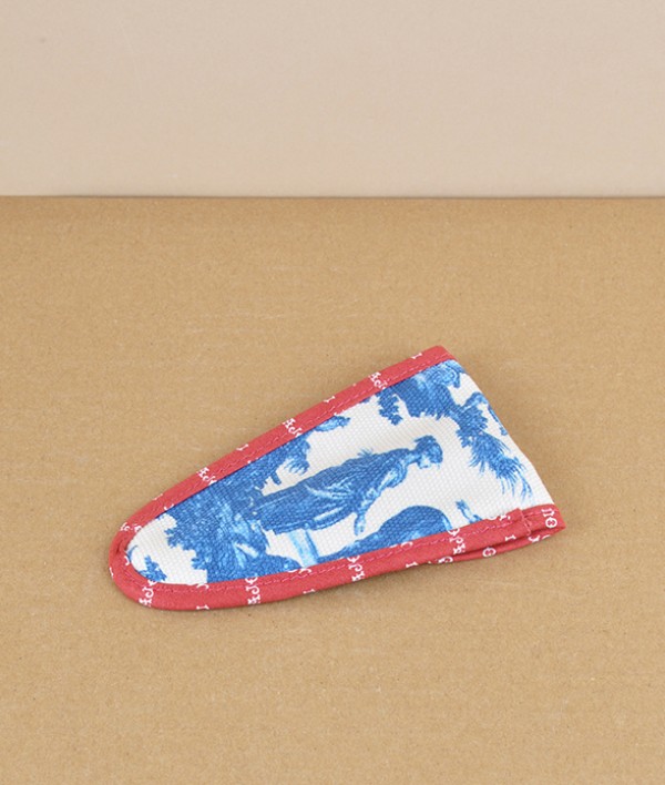 Sajou Toile de Jouy embroidery scissors case