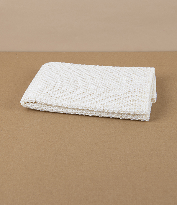 Kumazasa Washi Exfoliating Mesh Towel for the Body, Natural White