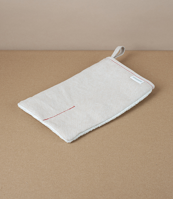 Kumazasa Washi Paper & Cotton Exfoliating Mitt for the Body
