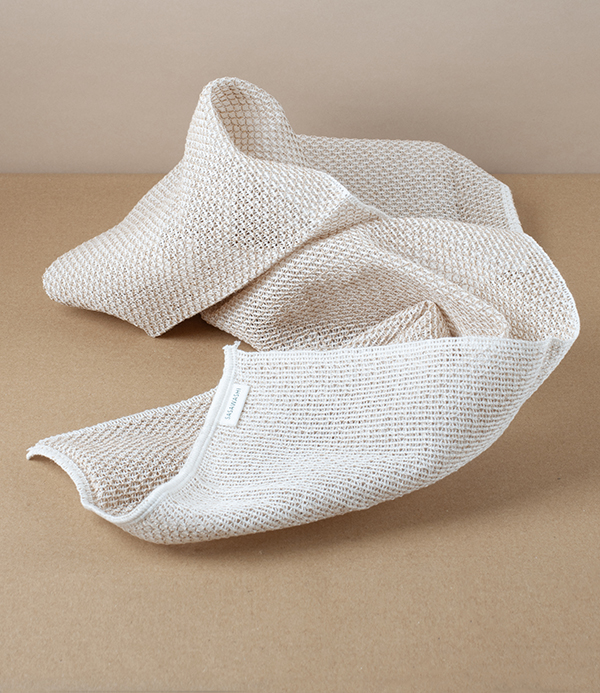 Kumazasa Washi Exfoliating Mesh Towel for the Body, Beige
