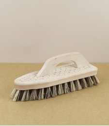 Scrubbing brush with handle, union blend