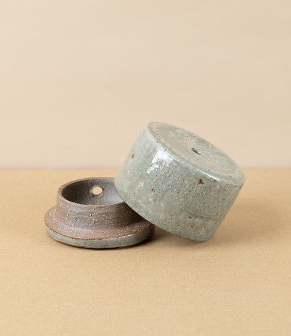 Simon Horton Incense Box, Stoneware, Ash