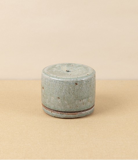 Simon Horton Incense Box, Stoneware, Ash
