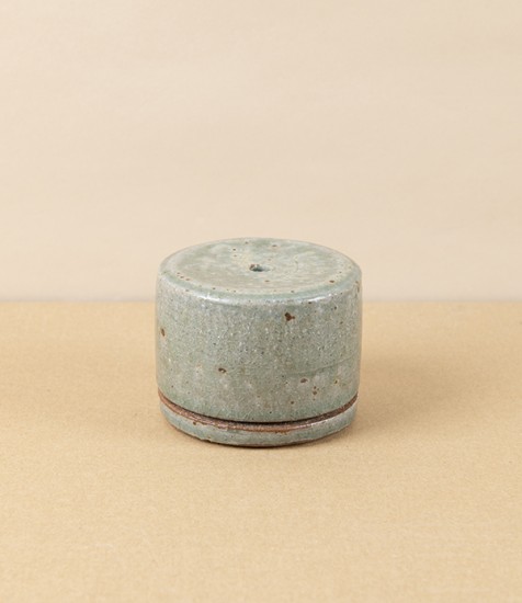 Simon Horton Incense Box, Stoneware, Ash