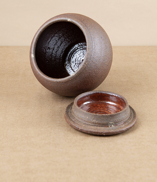 Simon Horton Stoneware Lidded Jar, Round Bellied