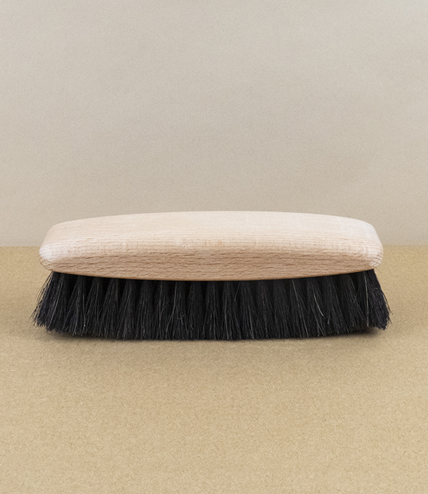 Shoe brush, dark horsehair