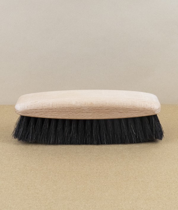 Shoe brush, dark horsehair