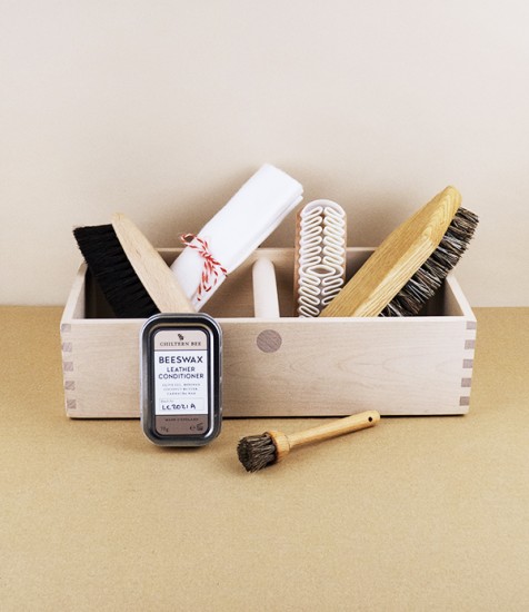 Shoe care set with box, made in Europe