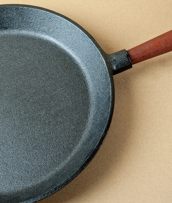 Skeppshult Swedish Cast Iron Frying Pan, Walnut Handle, 26cm