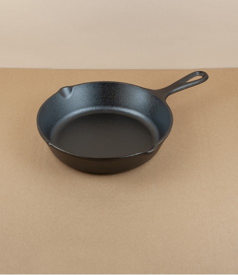 Lodge seasoned cast iron skillet, 8"