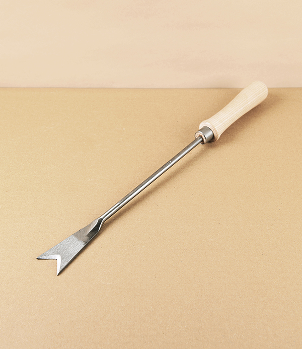 Sneeboer Hand-Forged Dandelion Digger