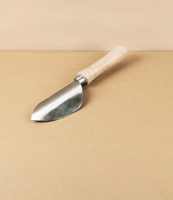 Sneeboer Hand-Forged Stainless Potting Trowel, Left-Handed