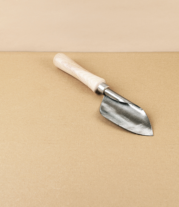 Sneeboer Hand-Forged Stainless Potting Trowel, Left-Handed