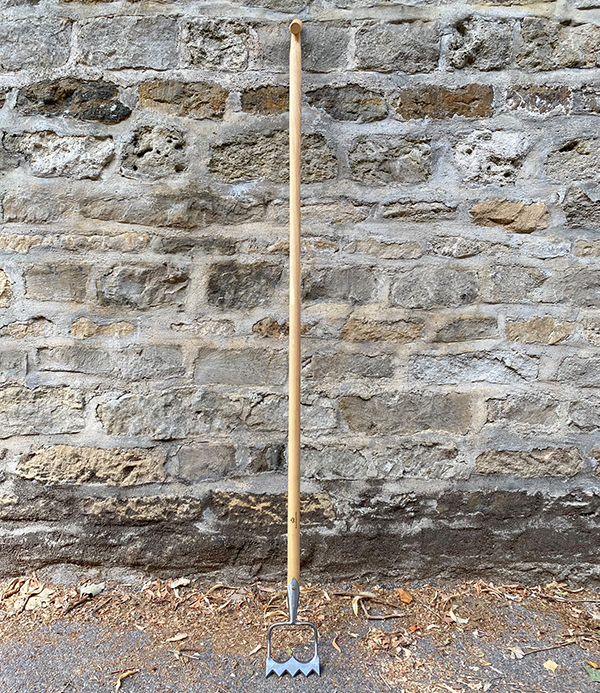 Sneeboer Long-Handled Dutch Royal Hoe