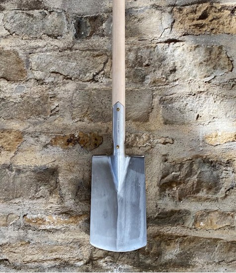Sneeboer Hand-Forged Spade with Steps