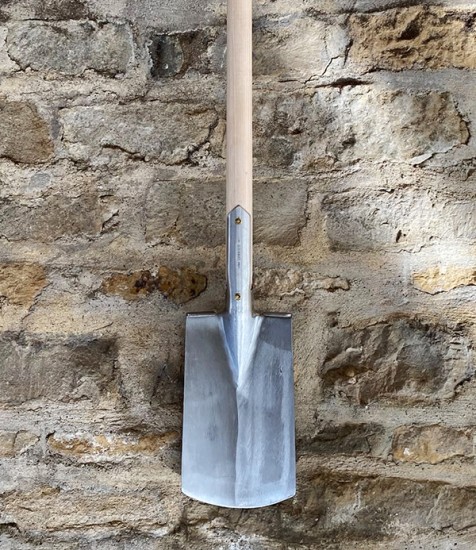 Sneeboer Hand-Forged Spade with Steps