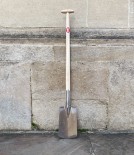 Sneeboer Hand-Forged Spade with Steps