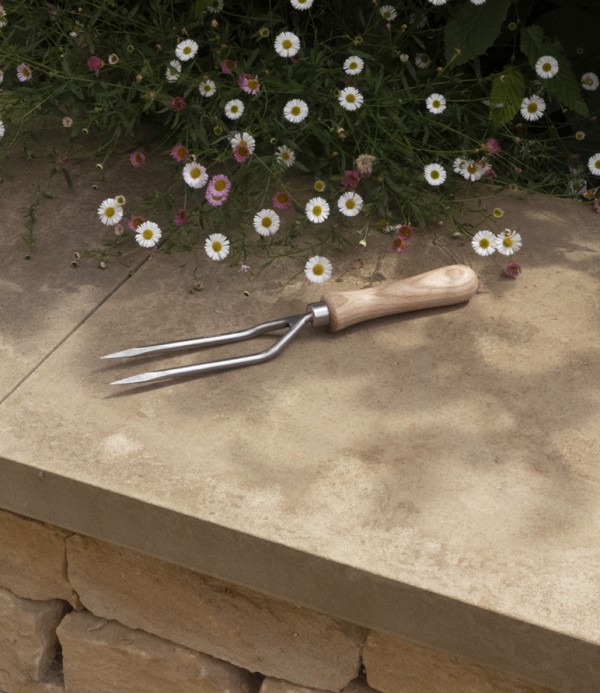 Sneeboer Hand-Forged Two-Tined Weeder