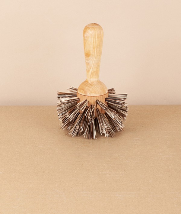 Standing pan brush, birch & union blend