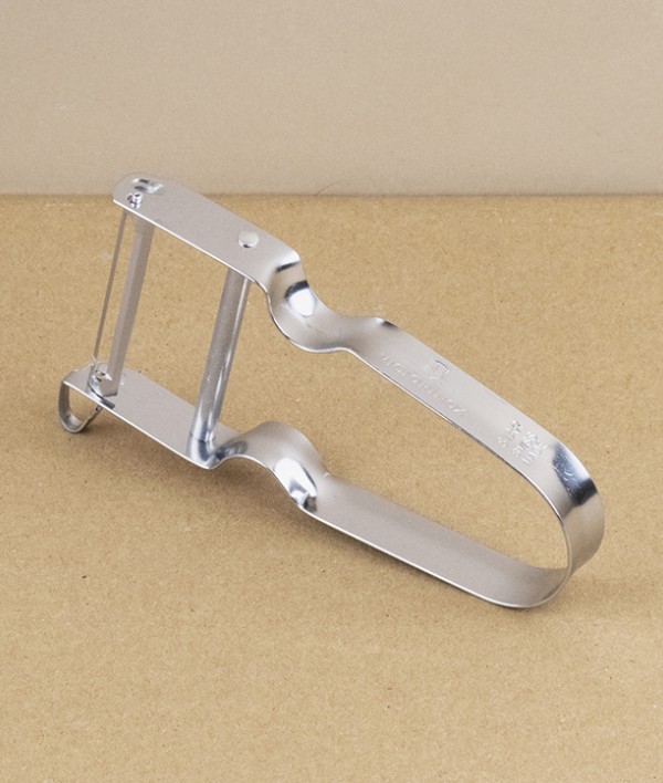 Victorinox Star vegetable peeler