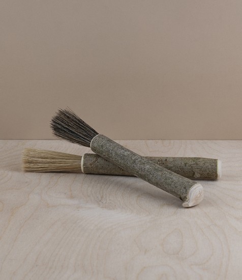 Natural stick brush, light