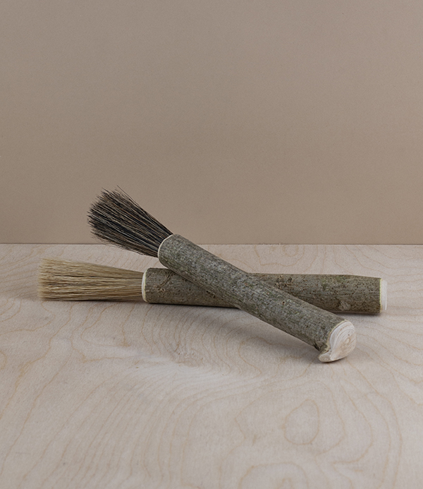 Natural stick brush, light