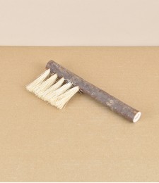 Natural stick brush, dark