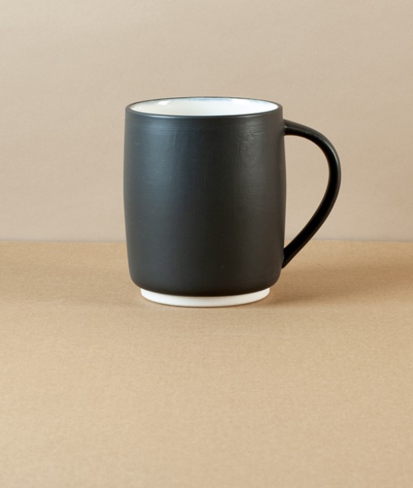 Susumuya Porcelain Kuro-Gosu Mug
