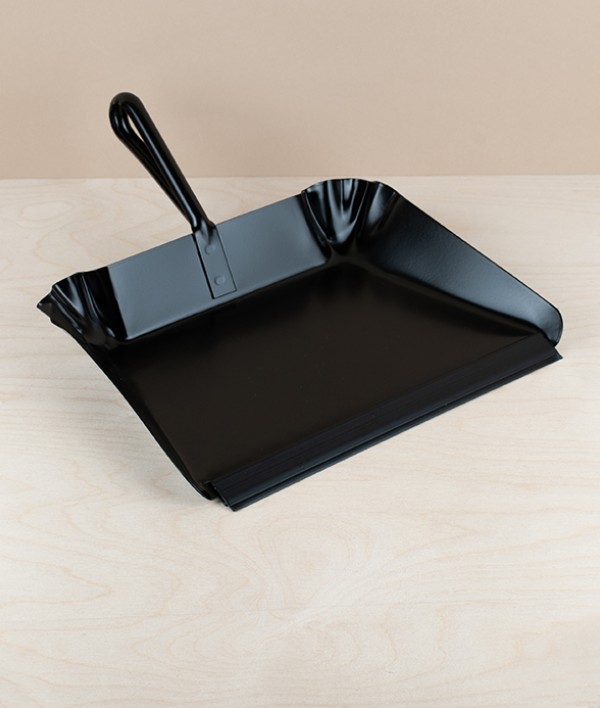 Swedish Crimped Dustpan, Black