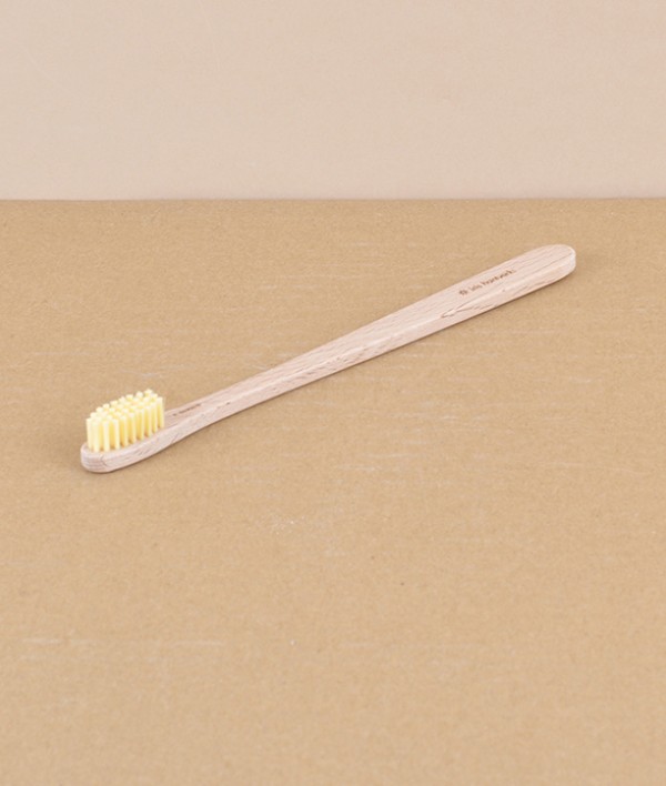 Natural toothbrush, beech & bio-based bristles