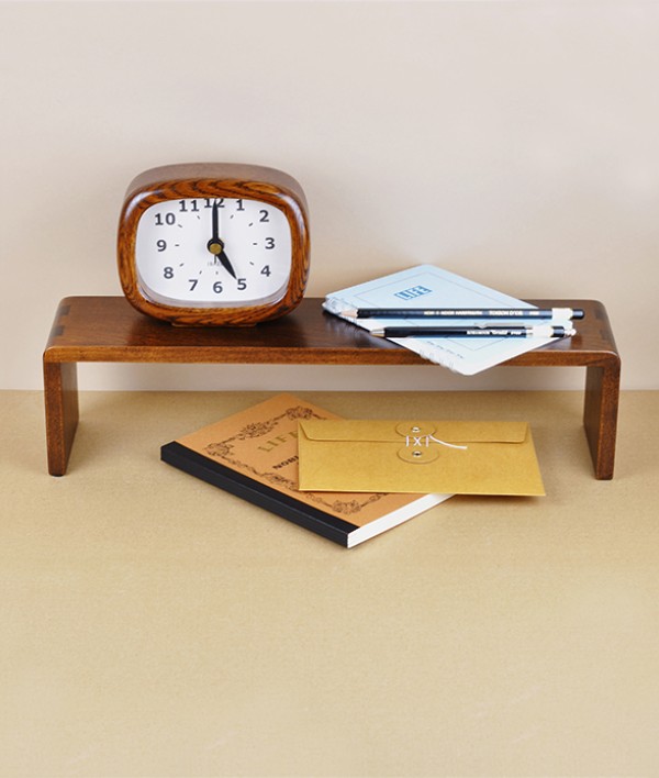 Ibazen Urushi lacquered Sakura desk clock