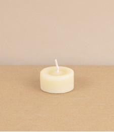 Beeswax tea light candle, 3 hour