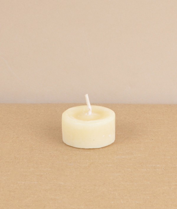 Beeswax tea light candle, 3 hour