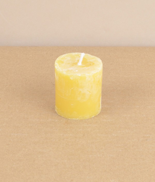 Beeswax tea light candle, 6 hour