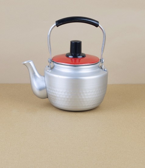 Small Korean teapot with strainer