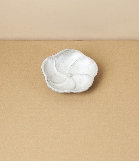 Teokoshi Mamezara, Handmade Tiny Plate, Plum Blossom
