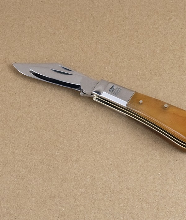 Twin-Blade Barlow Knife with Rams-Horn Scales