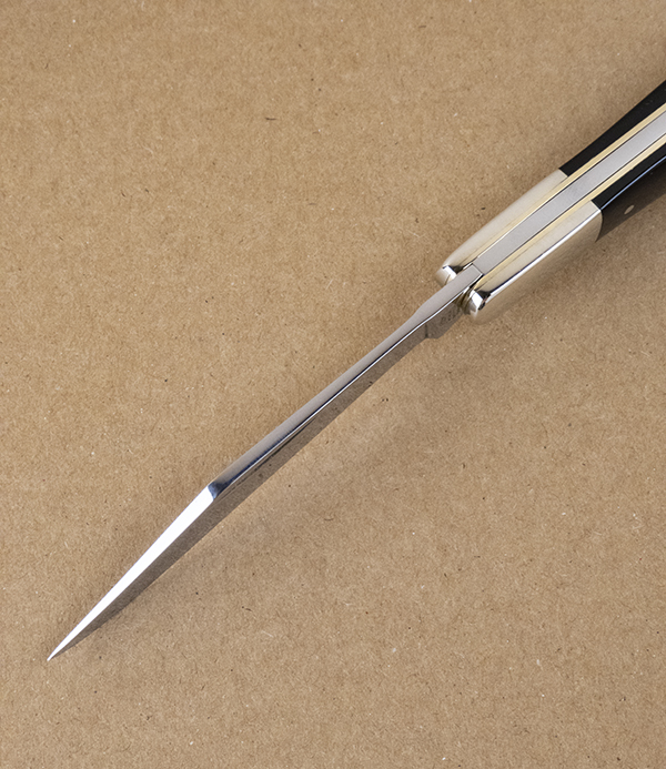 Gentleman's Knife with Buffalo Horn Scales