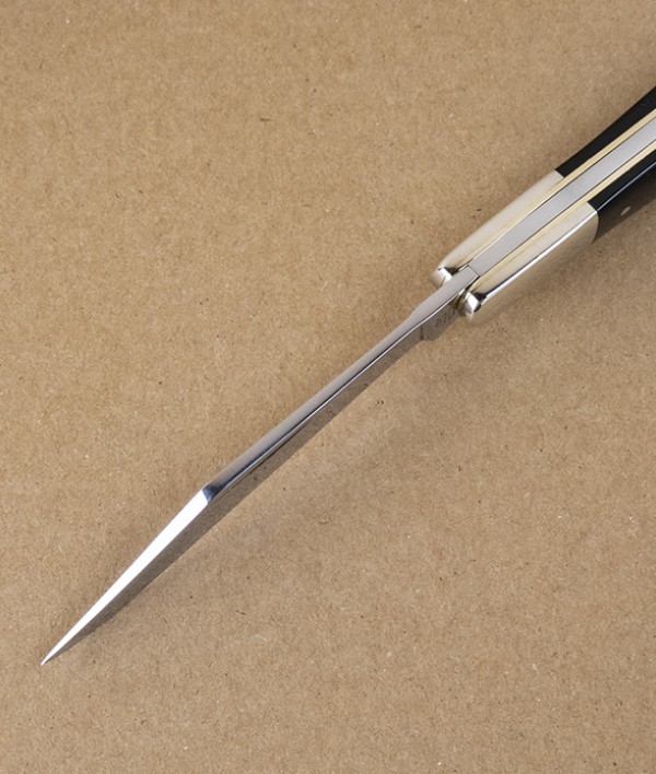 Gentleman's Knife with Buffalo Horn Scales