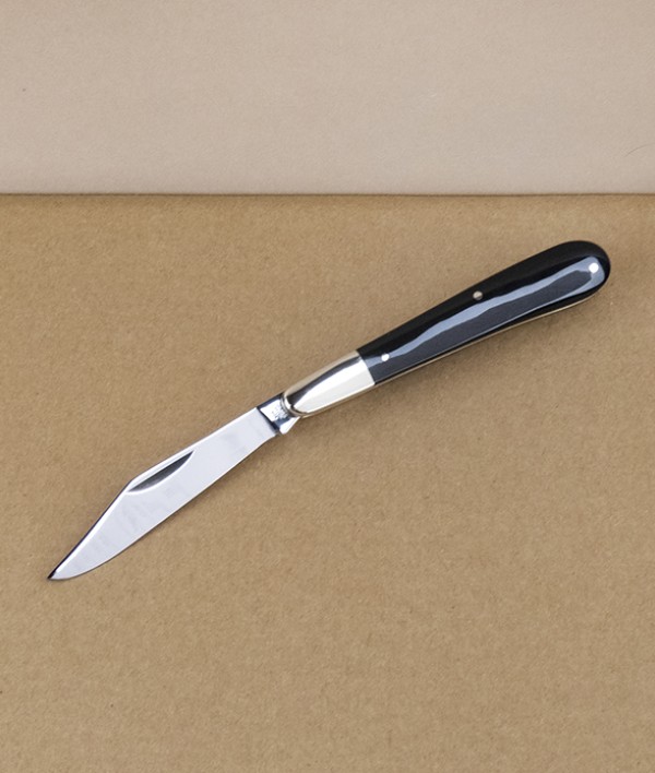 Gentleman's Knife with Buffalo Horn Scales