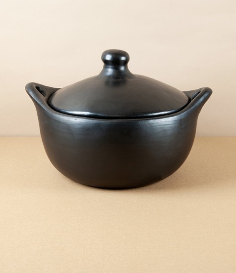 Tierra Negra Hand Made Round Casserole Dish, 2 Litres