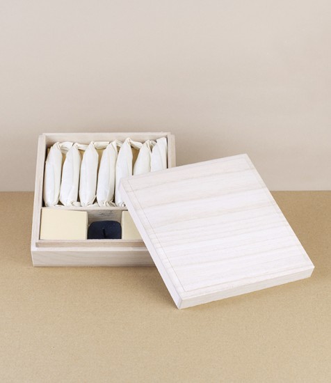 Tohaku Sumac Wax Candles, Set of 7 Candles and Stand