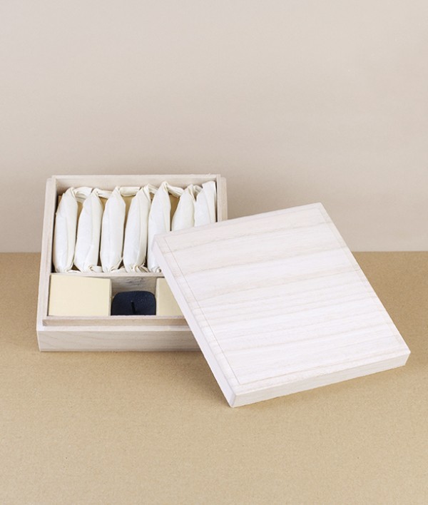 Tohaku Sumac Wax Candles, Set of 7 Candles and Stand