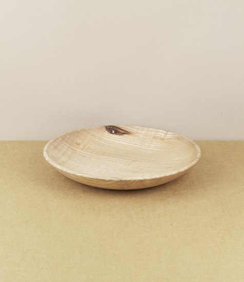 Hand-turned hardwood plate, 8 inches