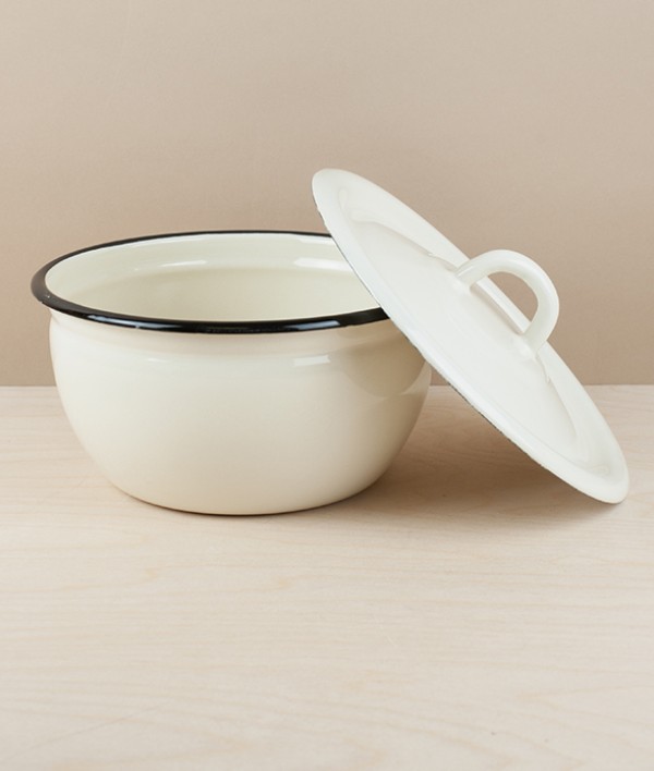 Ukrainian Enamel Cook & Store, Cream