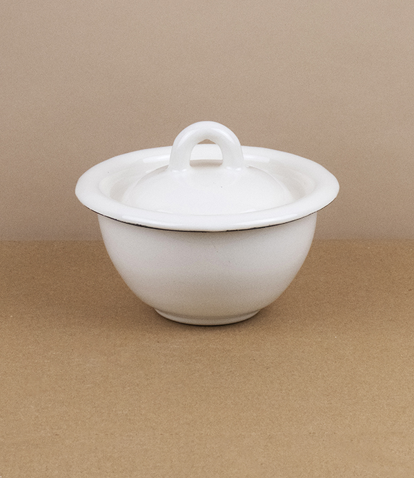 Ukrainian lidded enamel bowl, 10cm, cream
