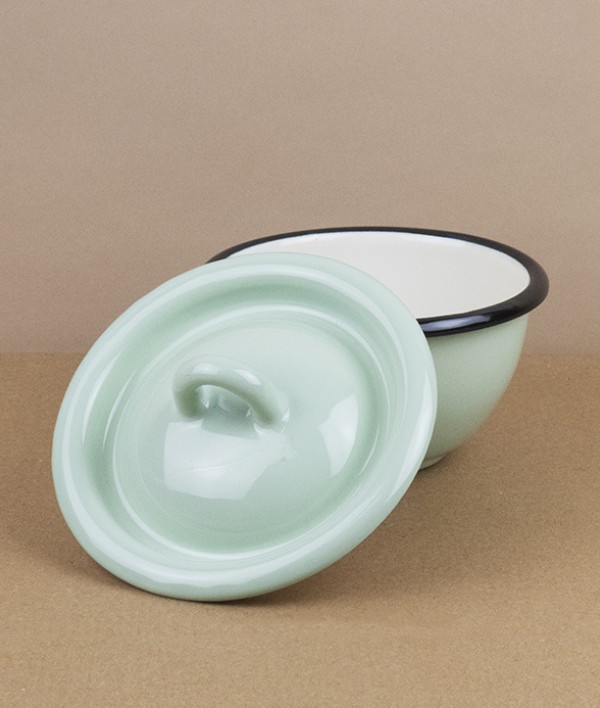 Ukrainian lidded enamel bowl, 10cm, mint