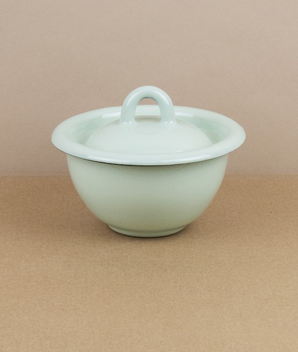 Ukrainian lidded enamel bowl, 10cm, mint