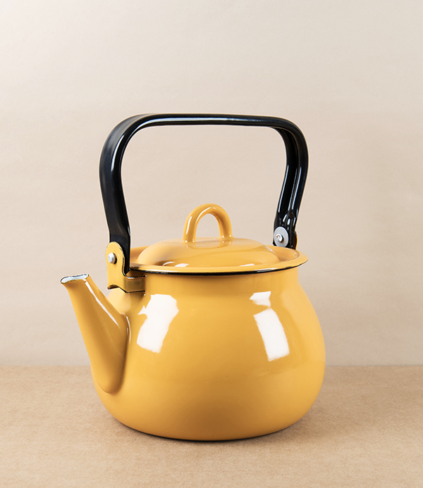 Ukrainian Enamel Kettle, 2.5 litres, Yellow