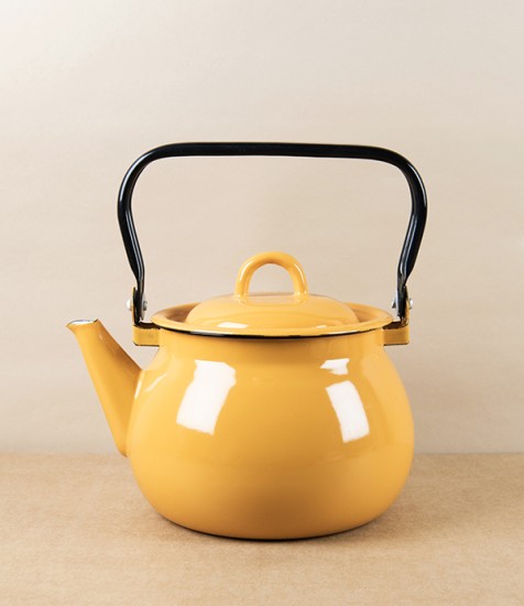 Ukrainian Enamel Kettle, 2.5 litres, Yellow